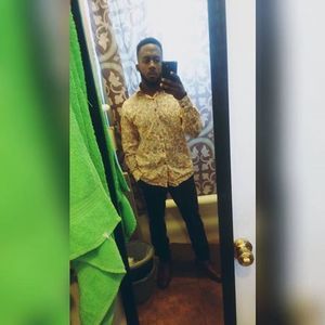 Meet your Posher, Zay